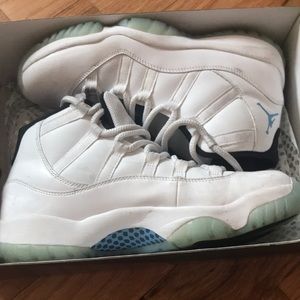 LEGEND BLUE JORDAN 11